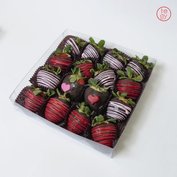 Caja con 16 Fresas con Chocolate