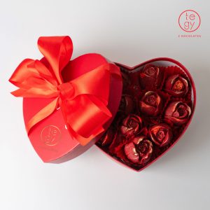Fresas con Chocolate en Forma de Rosa